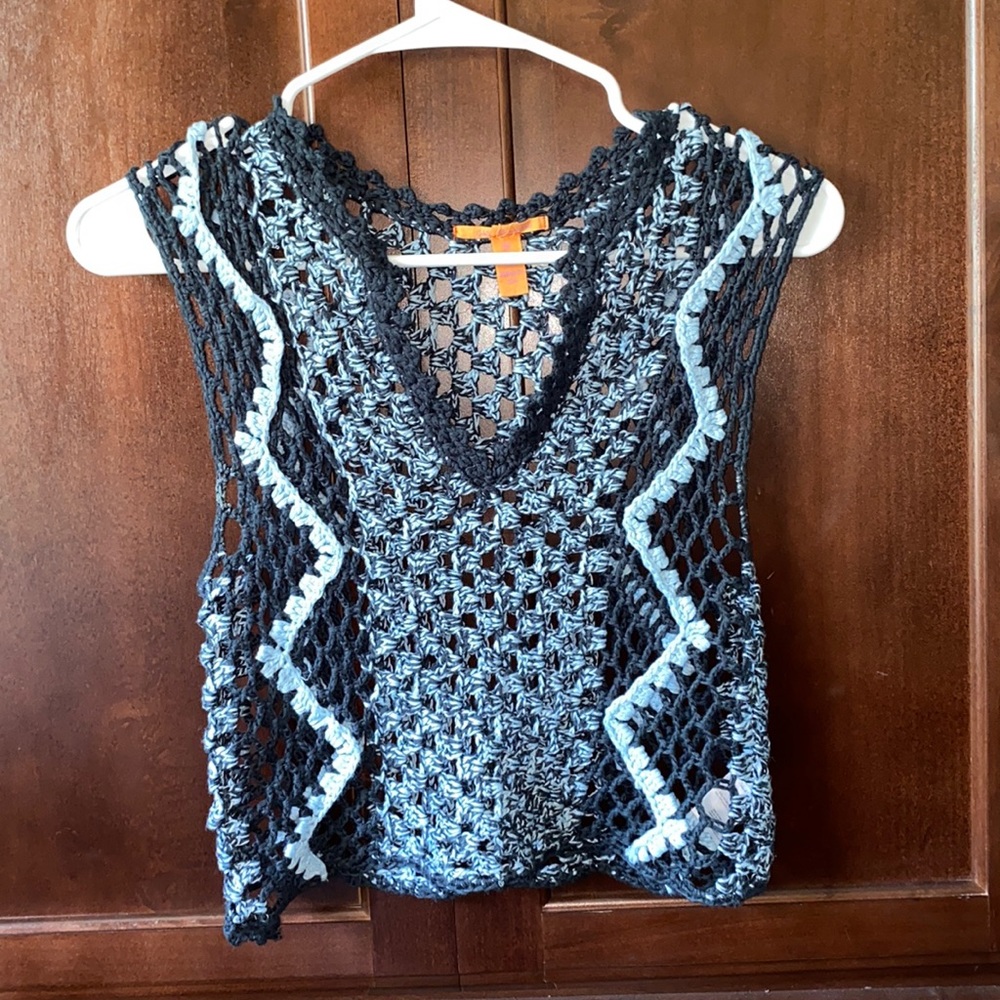 C&V Chelsea& Violet medium Woman’s blue knit fishnet sweater